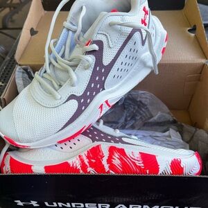 UA GA Jet 23 Youth Jet sneaker brand new